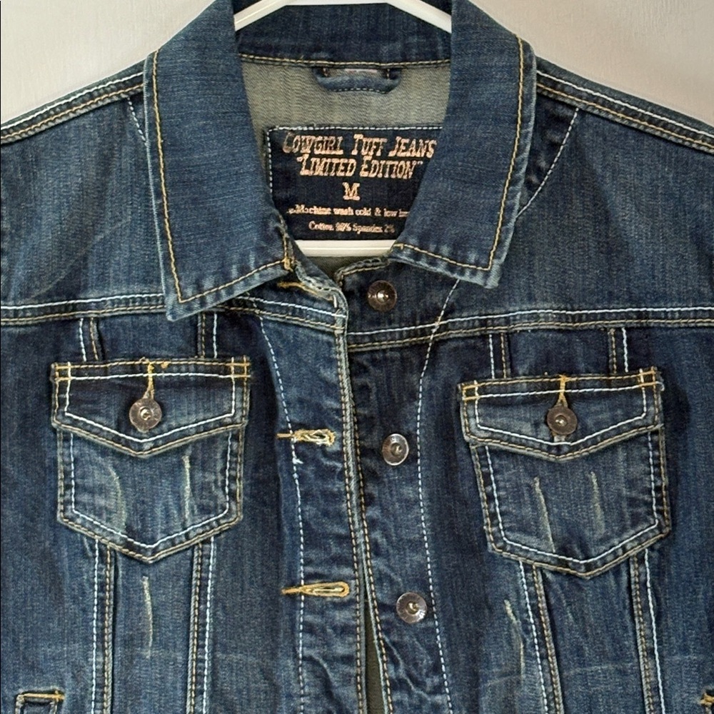 Cowgirl Tuff Limited Edition medium wash distressed denim vest Size Medium - Picture 2 of 8
